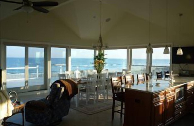 Large Ocean Front Single Family Home in Surf City