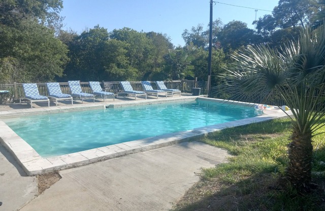 Large River Home with private pool, basketball court, private, pool table