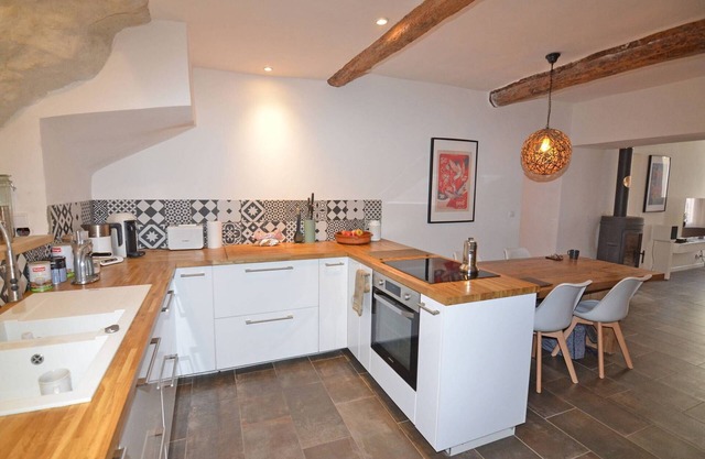 Large roof terrace|BBQ|2 min walk river swimming!