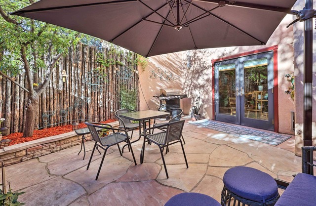 Large Santa Fe Townhouse w/Private Patio!