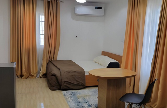 Large studio with AC and WiFi in delightful Abuja