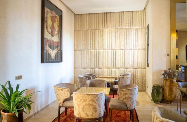 Large upscale Villa Route de fez. Ideal for large groups events 30pers