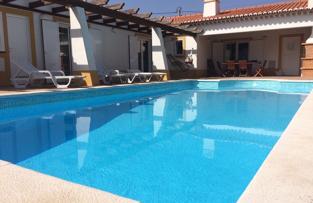 Large Villa With Pool And Barbecue, In A Quiet Area. Amazing Beaches And Surf.