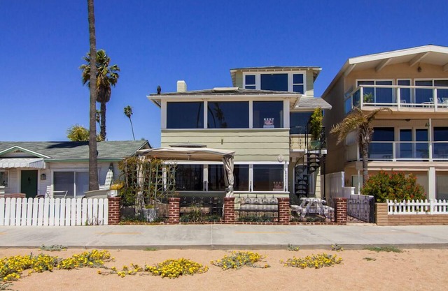 Largest Oceanfront Rental in Newport Beach - Right on Boardwalk