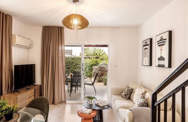 Larnaca Seaside villa Marina 43