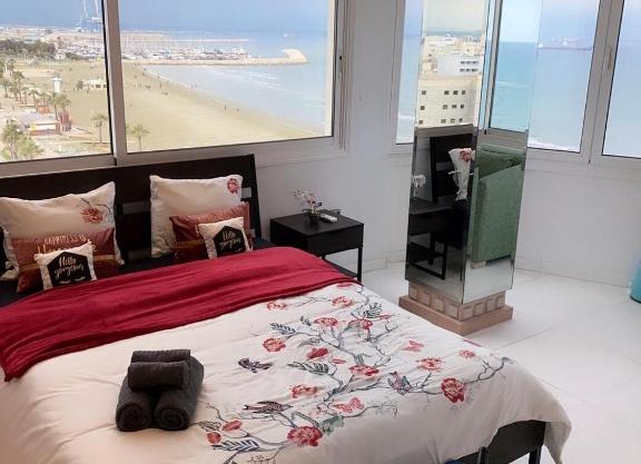 Larnaca Seaview Rooms
