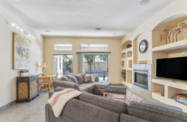Las Cruces Vacation Rental Near Trails & Golf!
