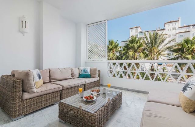 Las Gaviotas - Two Bedroom Apartment, Sleeps 4