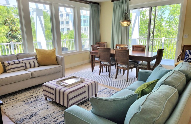Lasata 3401 ~ "Coconut Cottage" is your next favorite place to stay!