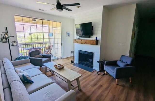 Last Stop Before Isle of Palms - A Mount Pleasant Gem that sleeps 7