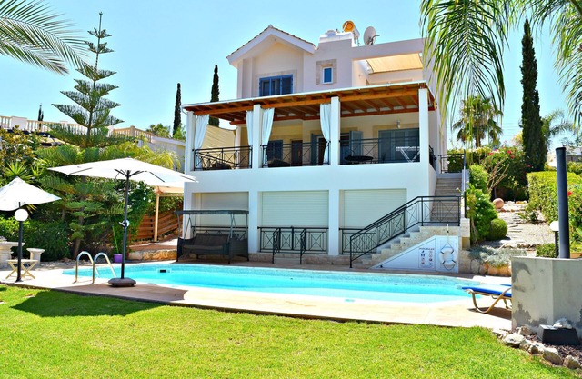 Latchi Beach - 4 Bed Luxury Villa 200m to Latchi's Blue flag Beach -Private Pool