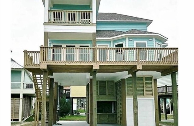 #Latitude Adjustment - 4 Bedrooms - 3 Bath - Sleeps 13