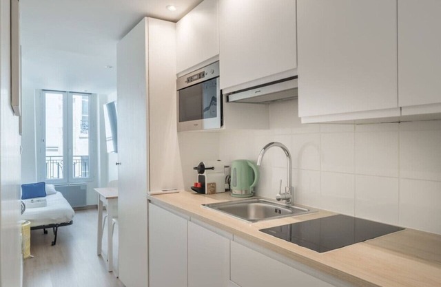 Lavie Maison: Paris A/C Retreat