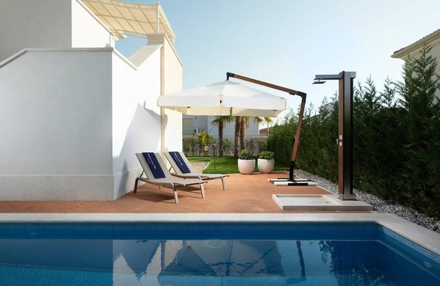Lavish Villa in Vabriga with Picturesque Views & Pool