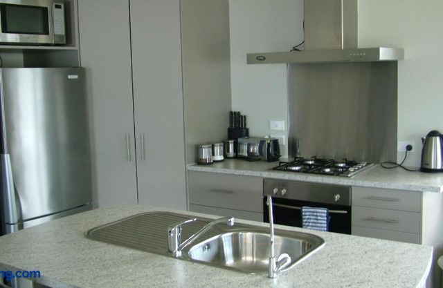 Lawrence Townhouse Accommodation