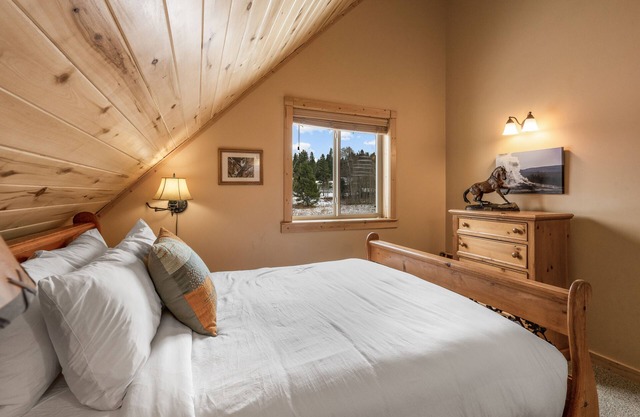 Lazy Acres 6 Min to Yellowstone NP- Mule Deer Cabin