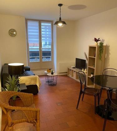 Le Charmant T2, Hycentre