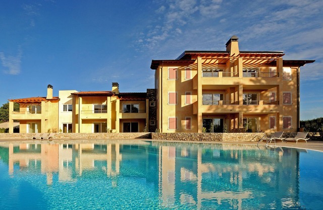 Le Corti Caterina Apts with pool