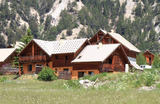 Le Gouroùn Hameau des Chazals Nevache Hautes Alpes