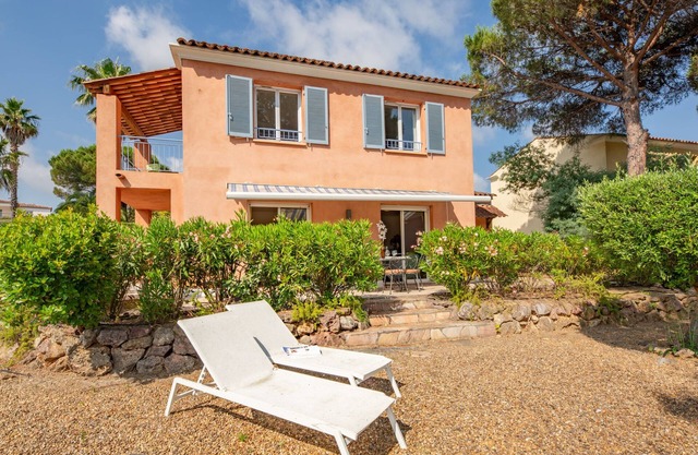 Le Mas d'Esquière 5 by Interhome