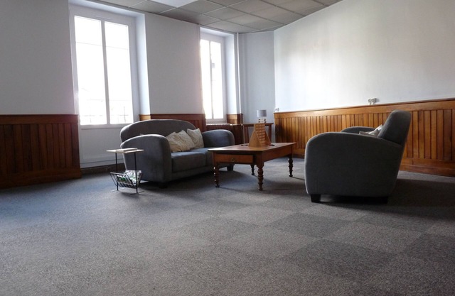 Le Petit Chartreux: village house for 15/20 people