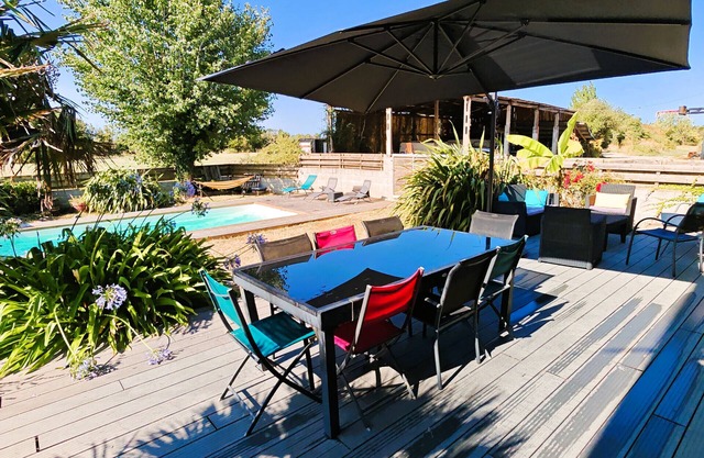 Le Petit Paris - Heated swimming pool