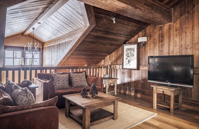 Le Renard - Three Bedroom Villa, Sleeps 6
