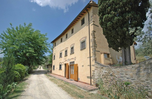 Le Vasche 4 - Apartment with pool