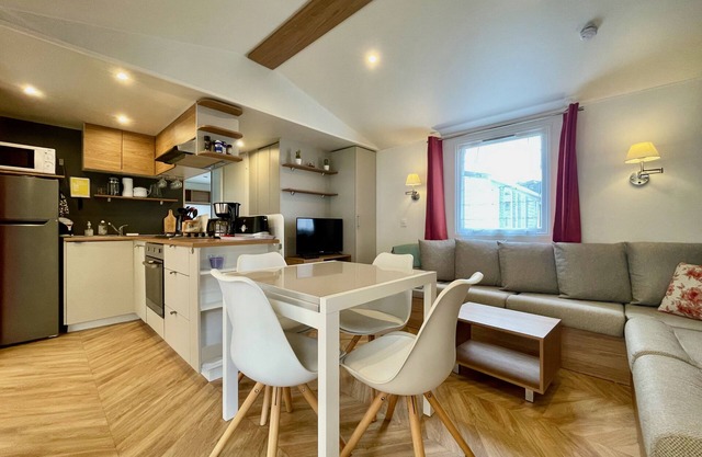 « Le Voyage »- Mobilhome 64 Vue mer 8p à 10mètres de la Plage