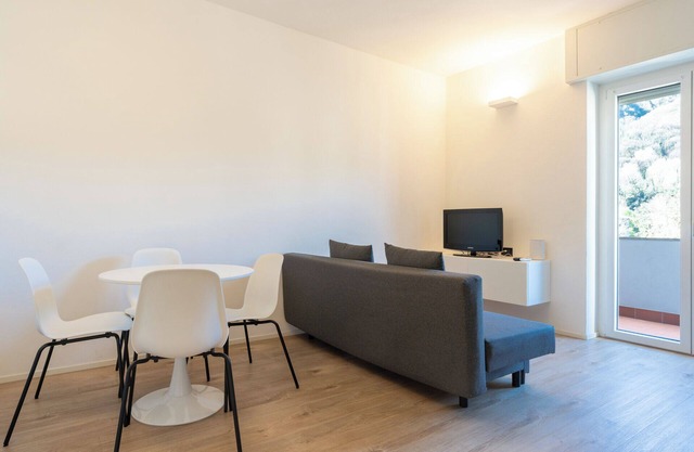 Lecco Lakefront Retreat