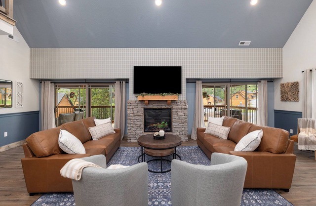 Ledgerock Cabin – Elegant 3BR Retreat in Tall Timbers Resort
