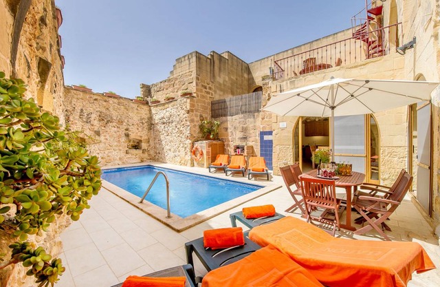 Lellux Holiday Home