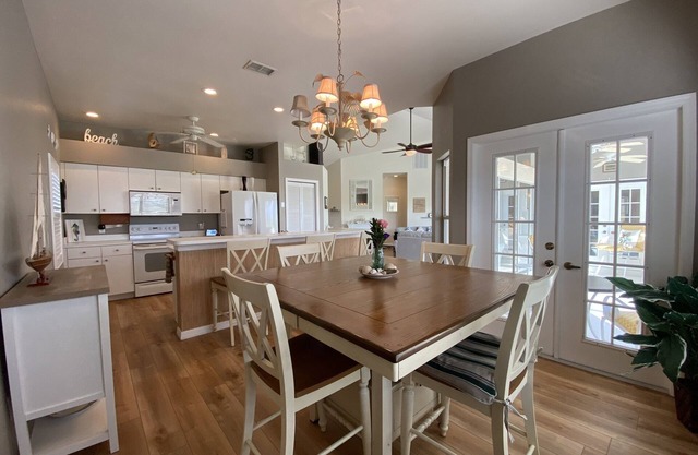 Lely Resort - Cozy Coastal Cottage 3 BR/2BA Pool Home - on Flamingo Golf Course