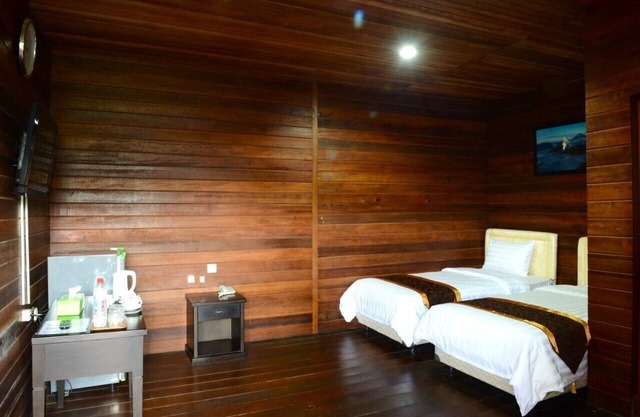 Lemon Hotel