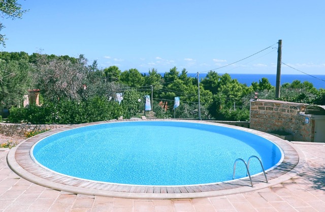 Lemon Pool House by Galatea Holiday Homes