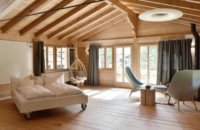Lenk Lodge