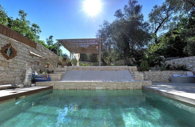 Leonora house - Two Bedroom Villa, Sleeps 4
