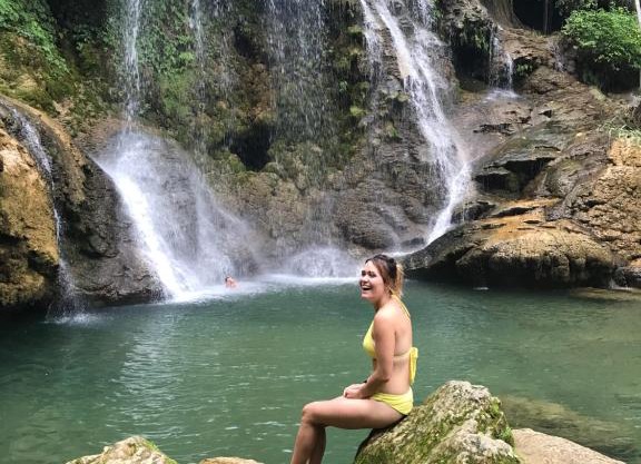 LePont Mu Waterfall Bungalow