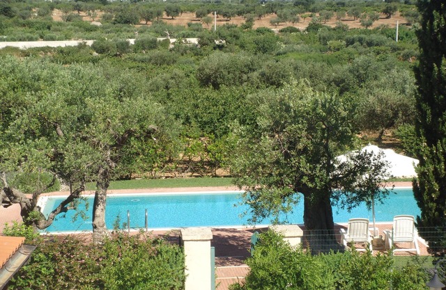 "LERALORA " COUNTRY VILLA WITH SWIMMING POOL AND PATIO CLOSE TO SEA AND FAMOUS PLACES