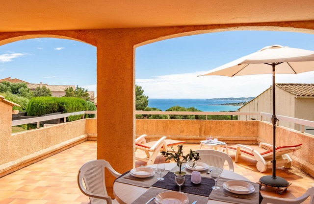 Les Coteaux de la Nartelle by Interhome
