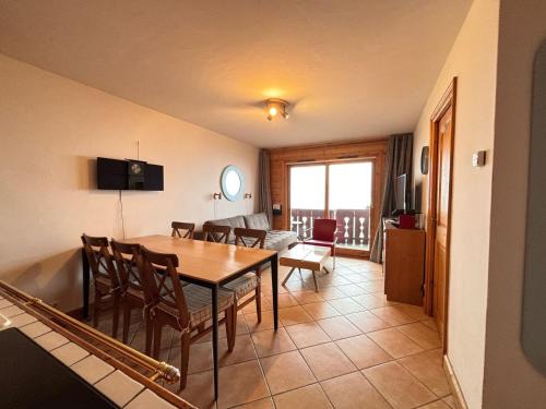 Les Menuires - 2 Pcs Cabine - 4/5 Pers - Wifi - Animaux admis - FR-1-452-256