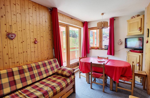 Les Menuires 3 rooms, 6 pers, ski-in ski-out, pets allowed