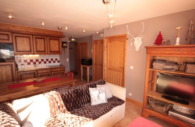 Les Saisies: Cozy 3 rooms, 2 baths, balcony, parking, 6 pers