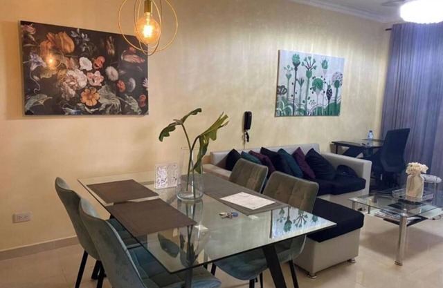 Lesnah Apartment, Jacobo Majluta