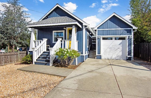 Less Than a Mile to Downtown, Pets Welcome!