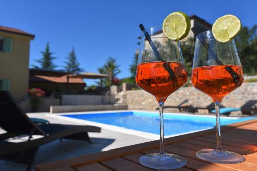 Letorina rooms and apartments with pool