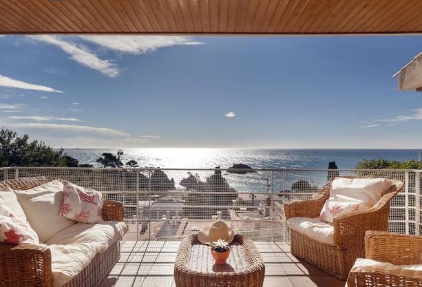 Lets Holidays Sailor House with Sea Views