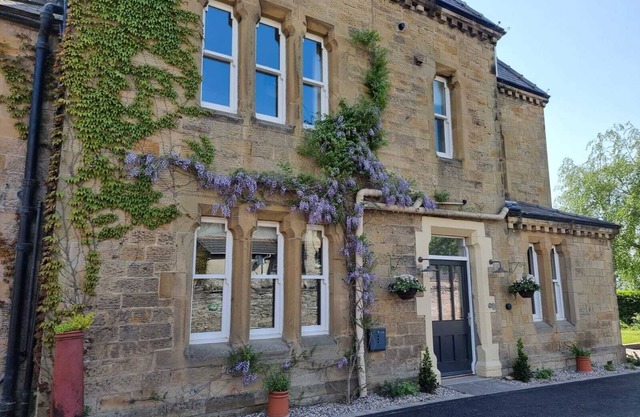 Leyburn Lodge offers the perfect retreat for those seeking peace and comfort. The ideal base for exploring the natural beauty of the countryside.