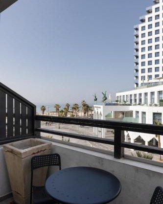 Liber Tel Aviv Sea Shore Suites BY RAPHAEL HOTELS