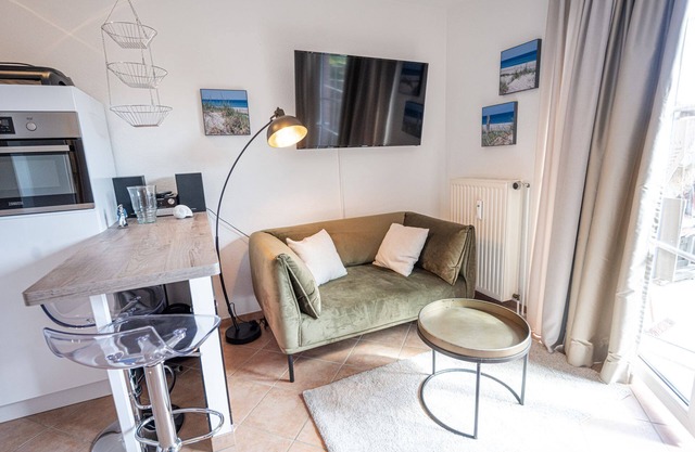 "Lichtermeer" - close to the beach - small but nice - beach chair included!